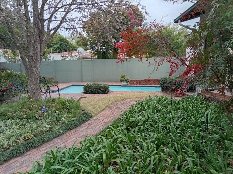 To Let 1 Bedroom Property for Rent in Fourways Gauteng