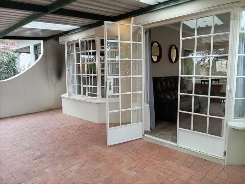 To Let 1 Bedroom Property for Rent in Fourways Gauteng