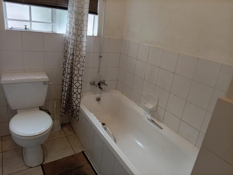 To Let 1 Bedroom Property for Rent in Fourways Gauteng