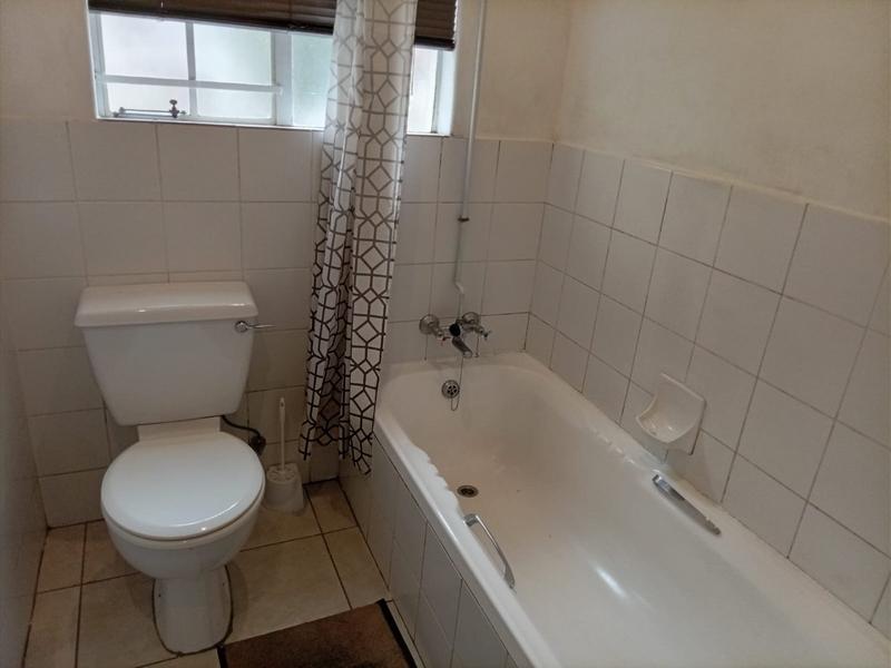 To Let 1 Bedroom Property for Rent in Fourways Gauteng