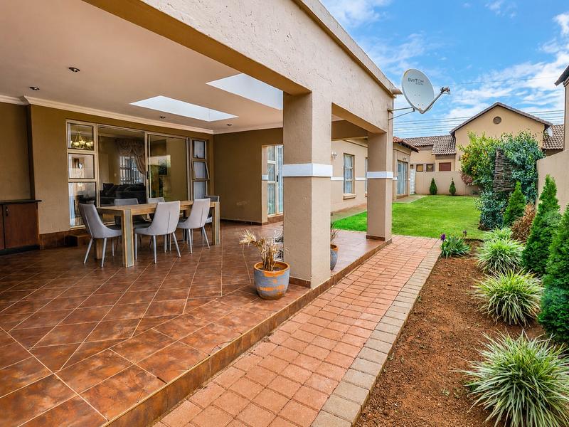 3 Bedroom Property for Sale in Midstream Estate Gauteng
