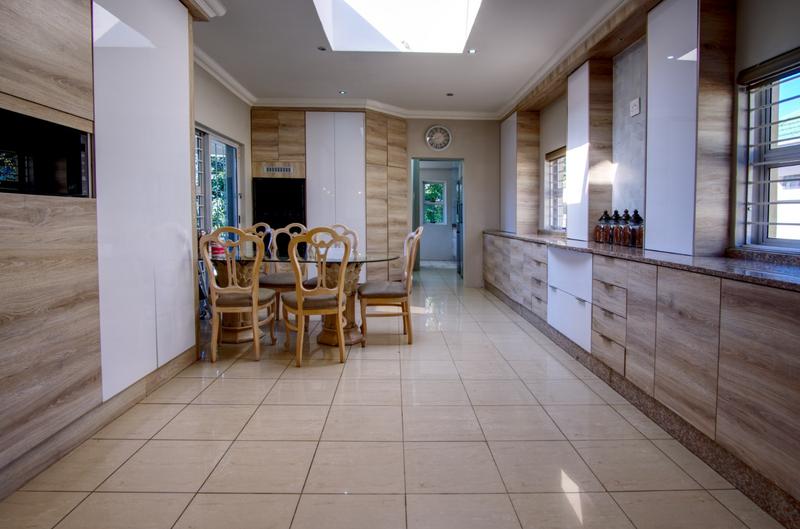 3 Bedroom Property for Sale in Linden Gauteng