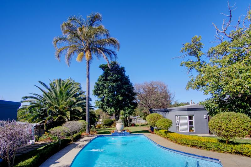 3 Bedroom Property for Sale in Linden Gauteng
