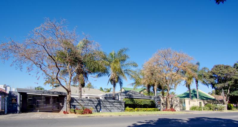 3 Bedroom Property for Sale in Linden Gauteng