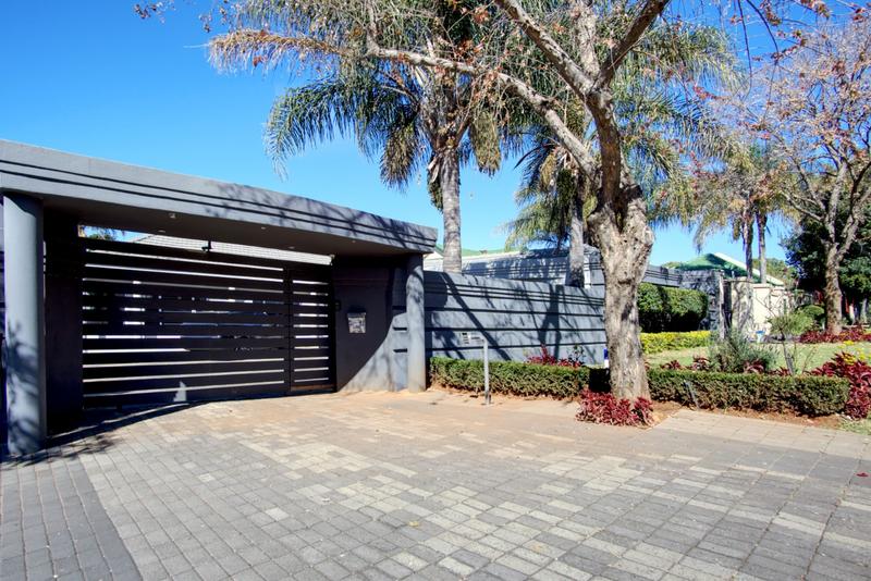 3 Bedroom Property for Sale in Linden Gauteng
