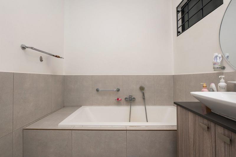 To Let 2 Bedroom Property for Rent in Bryanston Gauteng