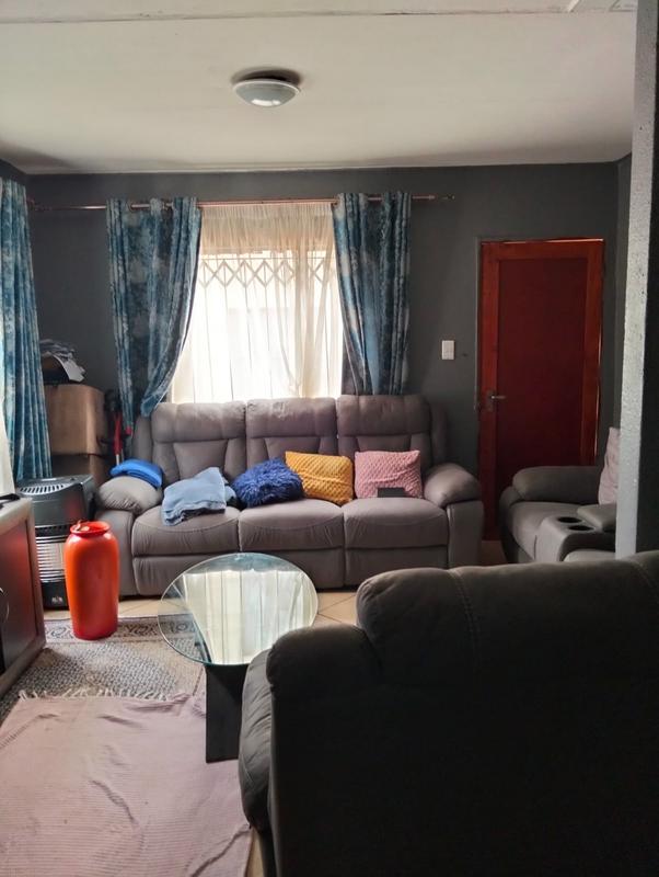 3 Bedroom Property for Sale in Clayville Gauteng