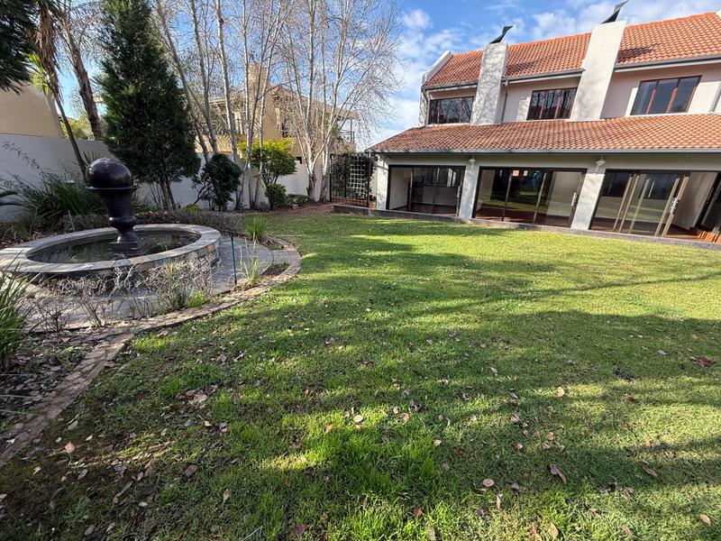 4 Bedroom Property for Sale in Rooihuiskraal North Gauteng