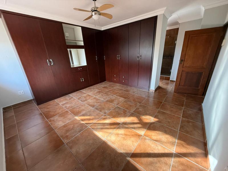 4 Bedroom Property for Sale in Rooihuiskraal North Gauteng