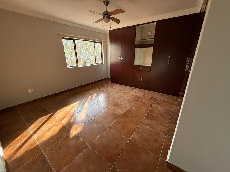 4 Bedroom Property for Sale in Rooihuiskraal North Gauteng