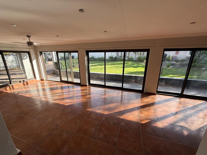 4 Bedroom Property for Sale in Rooihuiskraal North Gauteng