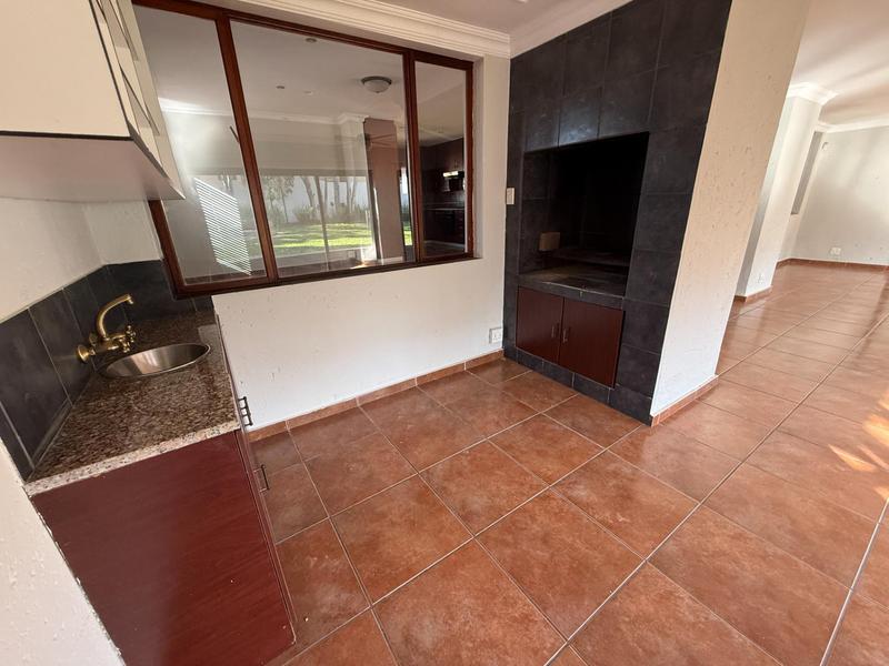 4 Bedroom Property for Sale in Rooihuiskraal North Gauteng
