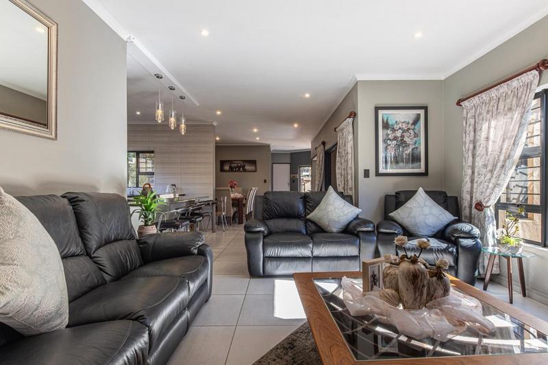 3 Bedroom Property for Sale in Willowbrook Gauteng