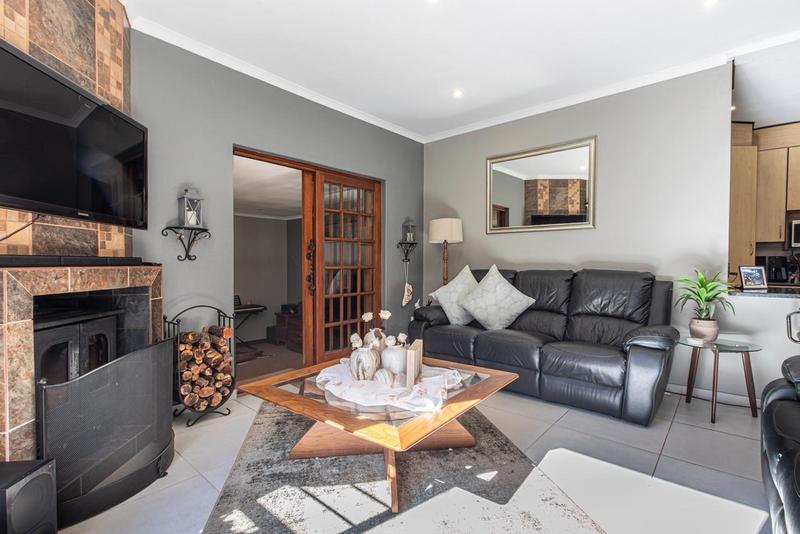 3 Bedroom Property for Sale in Willowbrook Gauteng