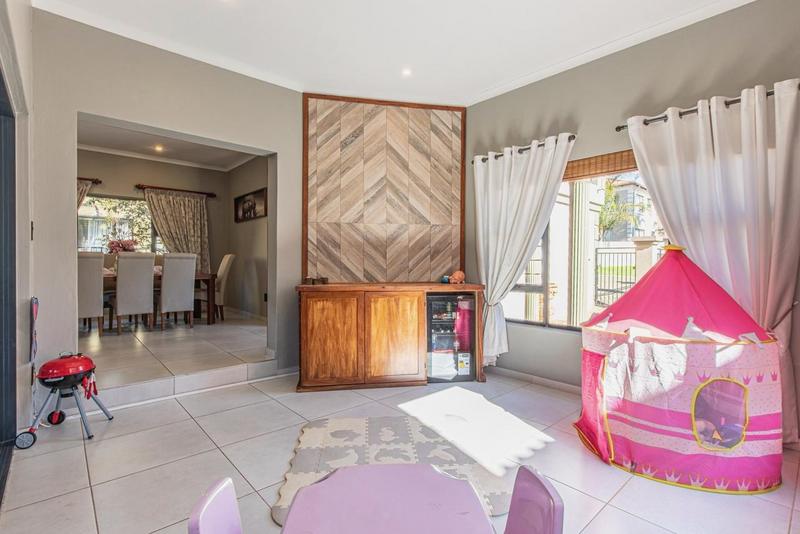 3 Bedroom Property for Sale in Willowbrook Gauteng