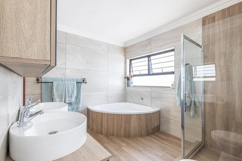 3 Bedroom Property for Sale in Willowbrook Gauteng