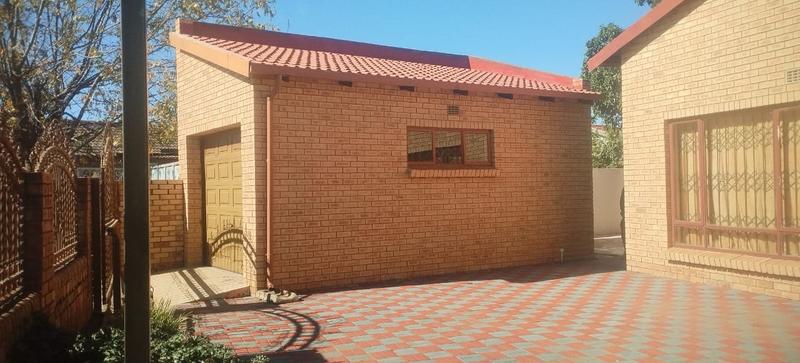 3 Bedroom Property for Sale in Dobsonville Ext 3 Gauteng