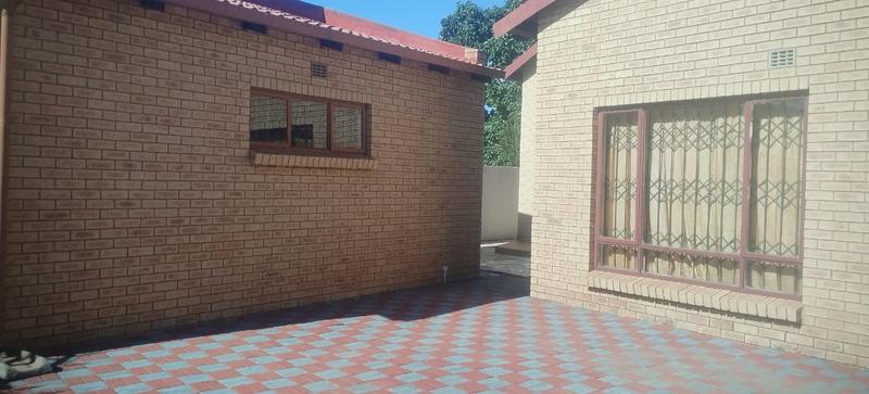 3 Bedroom Property for Sale in Dobsonville Ext 3 Gauteng