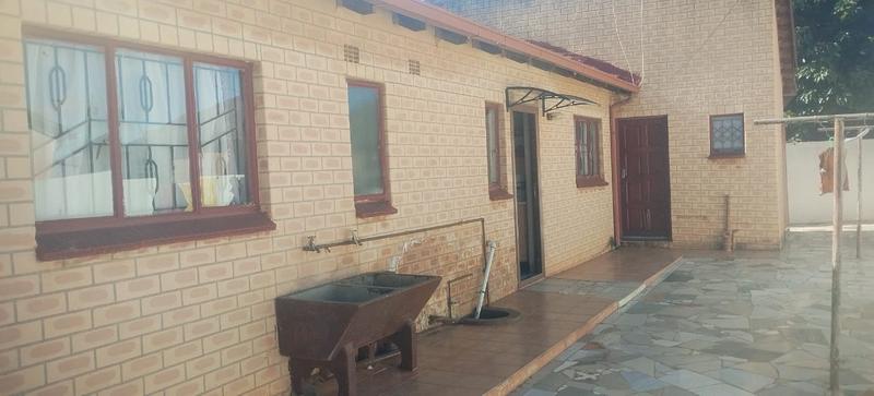 3 Bedroom Property for Sale in Dobsonville Ext 3 Gauteng