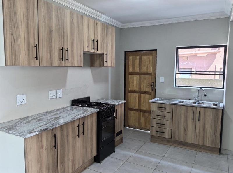 To Let 8 Bedroom Property for Rent in Klipspruit Gauteng