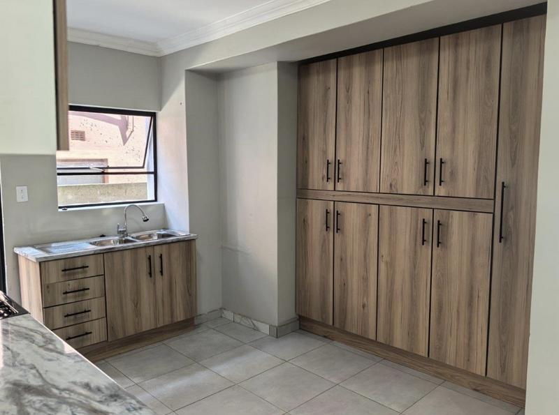 To Let 8 Bedroom Property for Rent in Klipspruit Gauteng