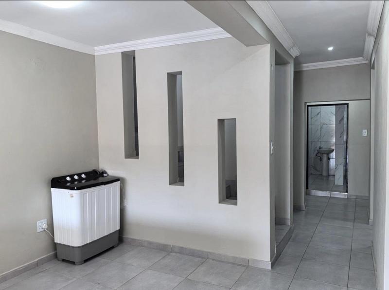To Let 8 Bedroom Property for Rent in Klipspruit Gauteng