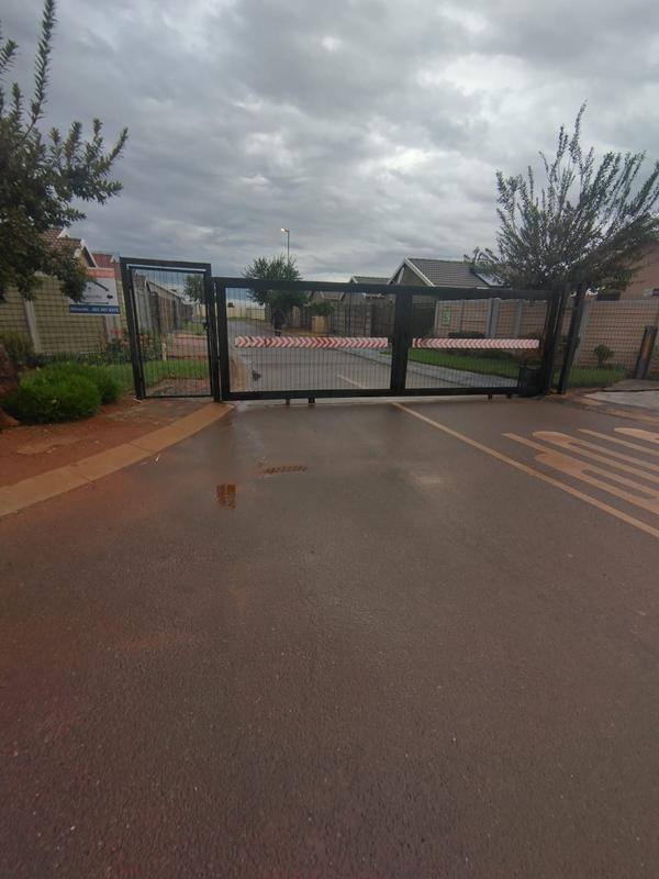 To Let 2 Bedroom Property for Rent in Sky City Gauteng