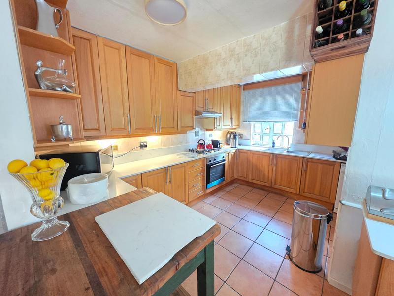5 Bedroom Property for Sale in Golf Park Gauteng