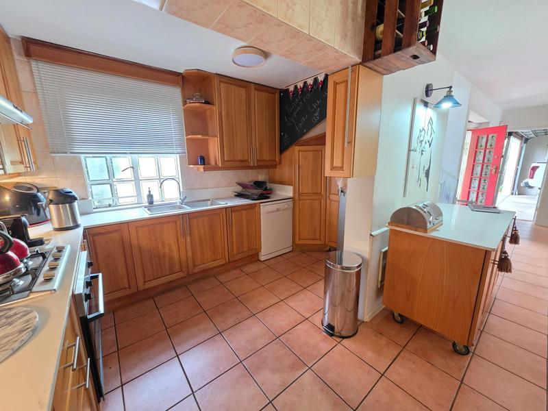 5 Bedroom Property for Sale in Golf Park Gauteng