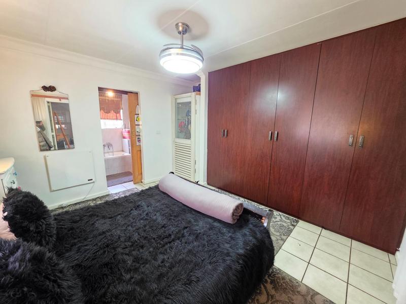 5 Bedroom Property for Sale in Golf Park Gauteng
