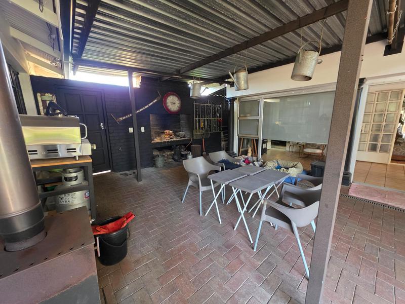 5 Bedroom Property for Sale in Golf Park Gauteng