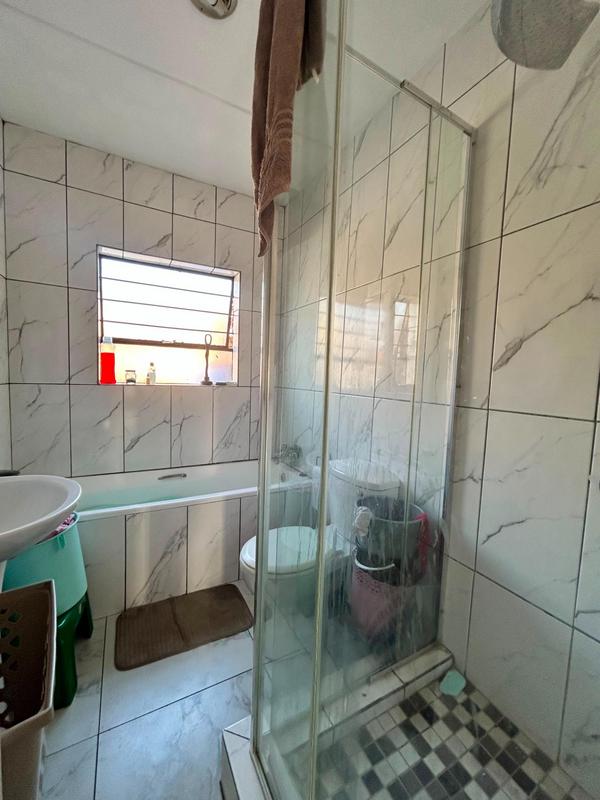 2 Bedroom Property for Sale in Dalpark Gauteng