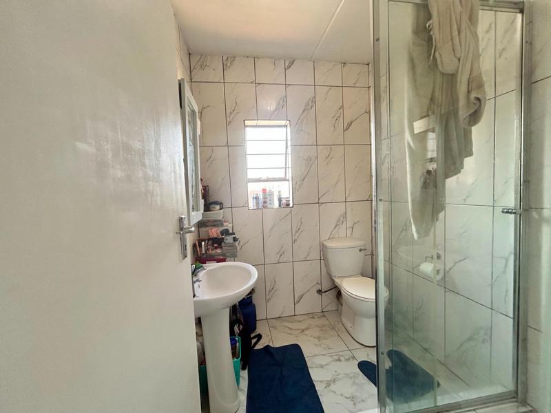 2 Bedroom Property for Sale in Dalpark Gauteng