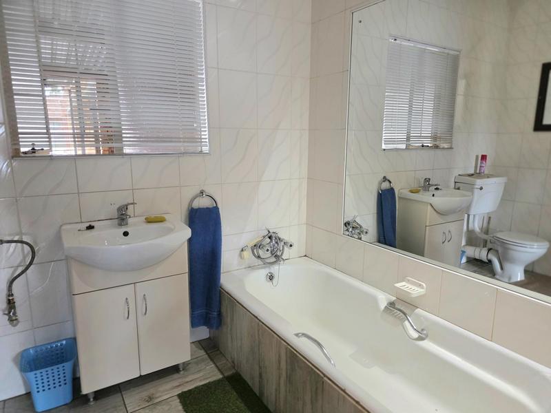 3 Bedroom Property for Sale in Klippoortjie Gauteng