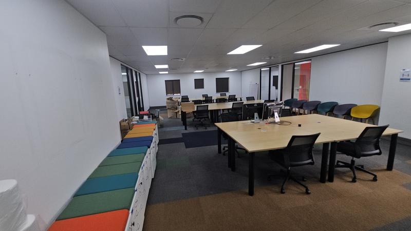 To Let Commercial Property for Rent in Vorna Valley Gauteng