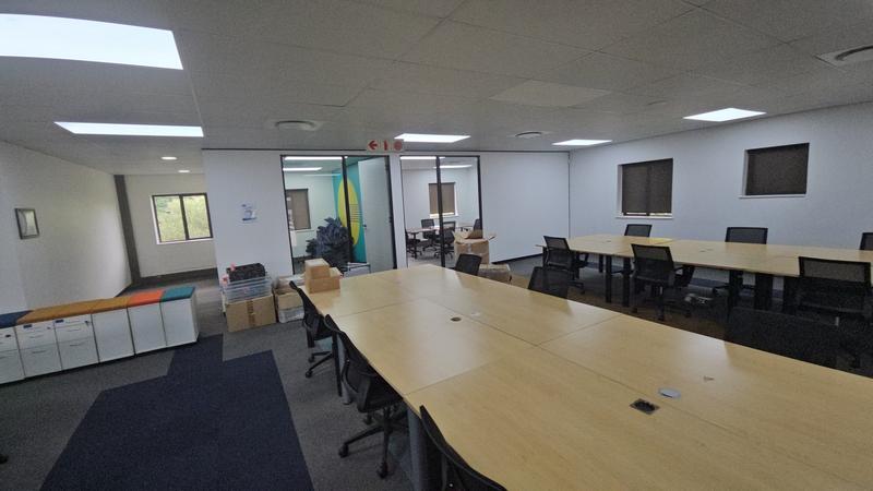 To Let Commercial Property for Rent in Vorna Valley Gauteng