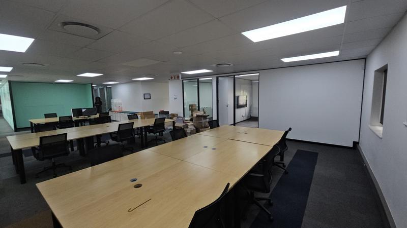 To Let Commercial Property for Rent in Vorna Valley Gauteng