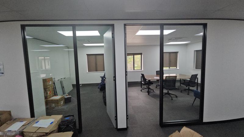 To Let Commercial Property for Rent in Vorna Valley Gauteng