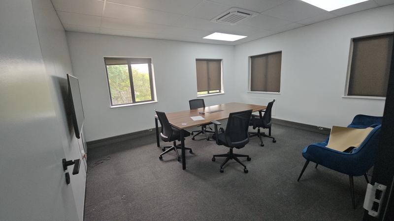 To Let Commercial Property for Rent in Vorna Valley Gauteng