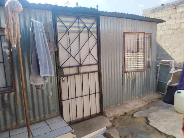 1 Bedroom Property for Sale in Olievenhoutbosch Gauteng