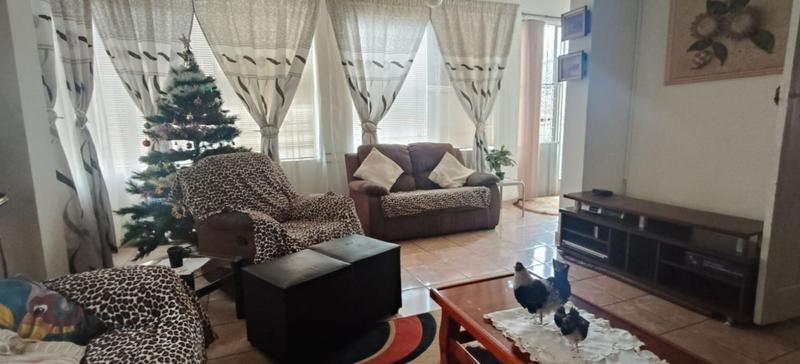 3 Bedroom Property for Sale in Mountain View Gauteng