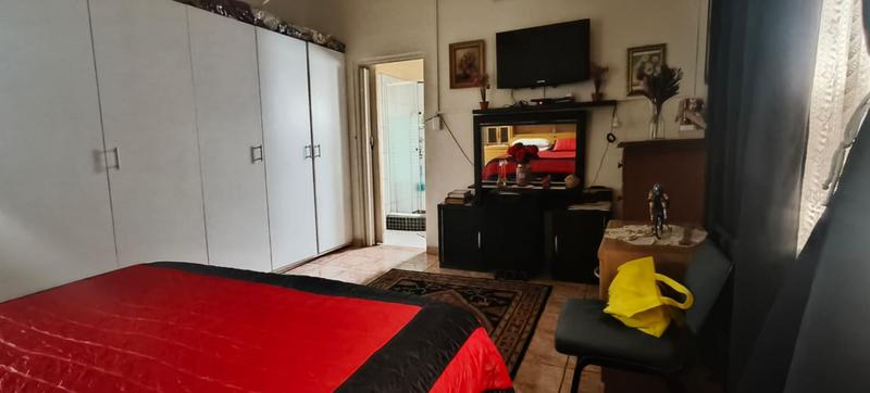 3 Bedroom Property for Sale in Mountain View Gauteng