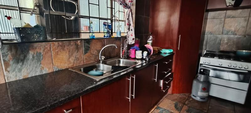 3 Bedroom Property for Sale in Mountain View Gauteng