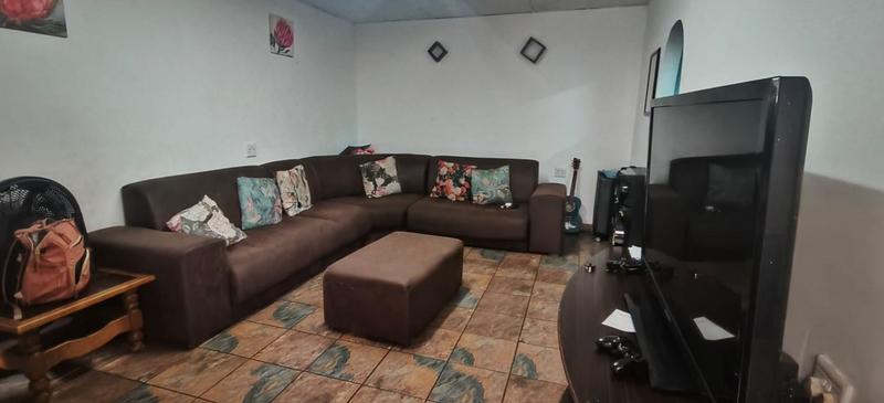 3 Bedroom Property for Sale in Mountain View Gauteng