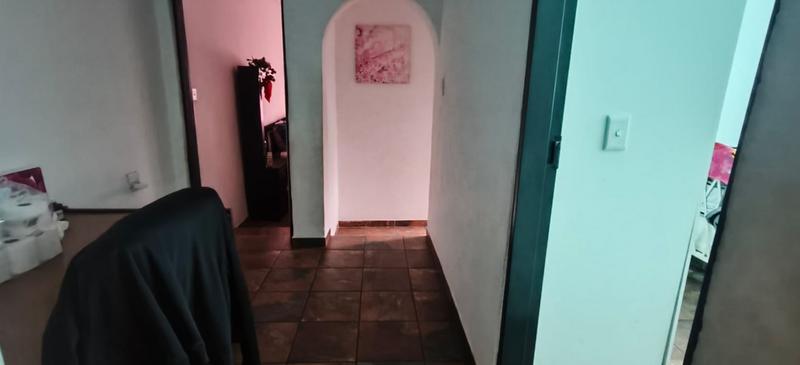 3 Bedroom Property for Sale in Mountain View Gauteng
