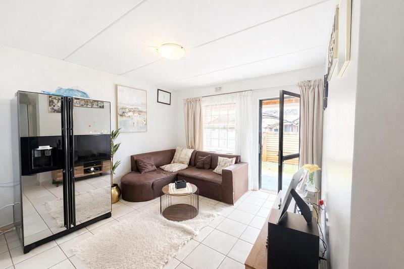 2 Bedroom Property for Sale in Montana Tuine Gauteng