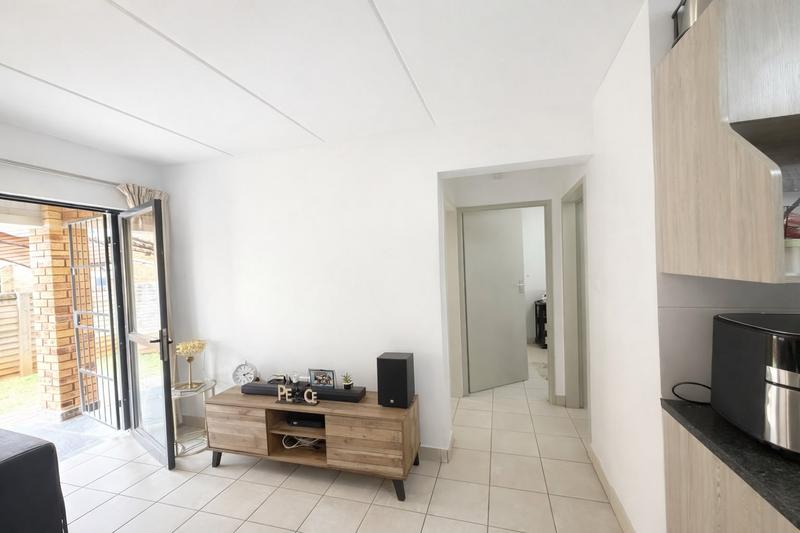 2 Bedroom Property for Sale in Montana Tuine Gauteng