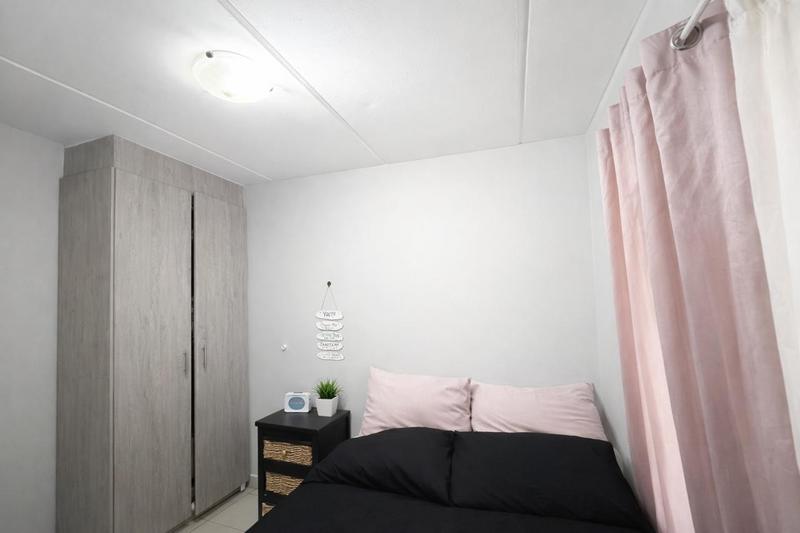 2 Bedroom Property for Sale in Montana Tuine Gauteng