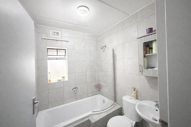2 Bedroom Property for Sale in Montana Tuine Gauteng