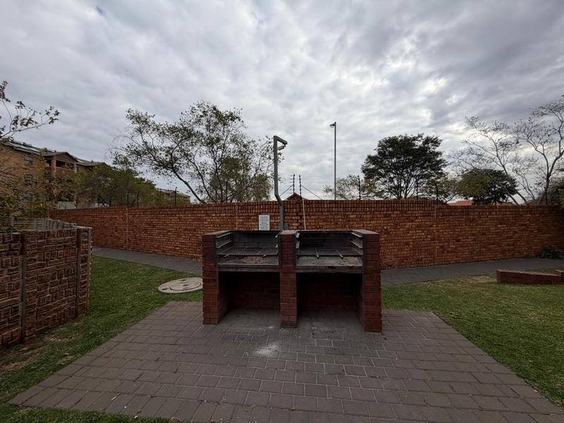 2 Bedroom Property for Sale in Montana Tuine Gauteng
